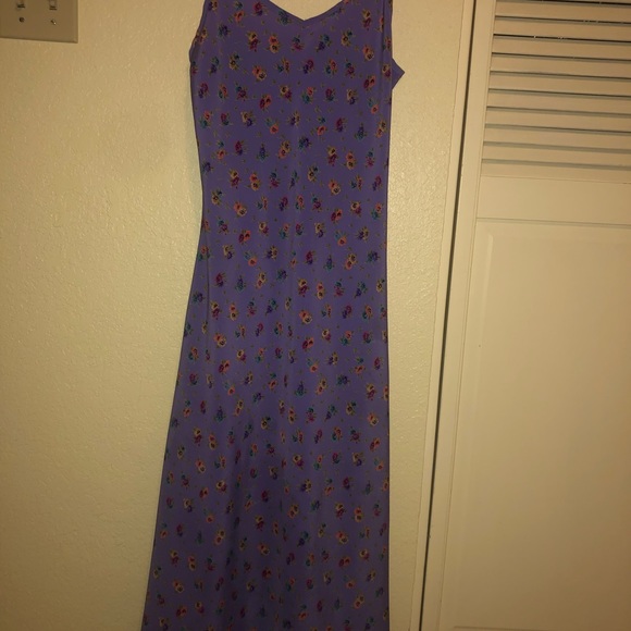 LAVENDER MAXI FLORAL BEACH DRESS FROM EXPRESS - Picture 4 of 5
